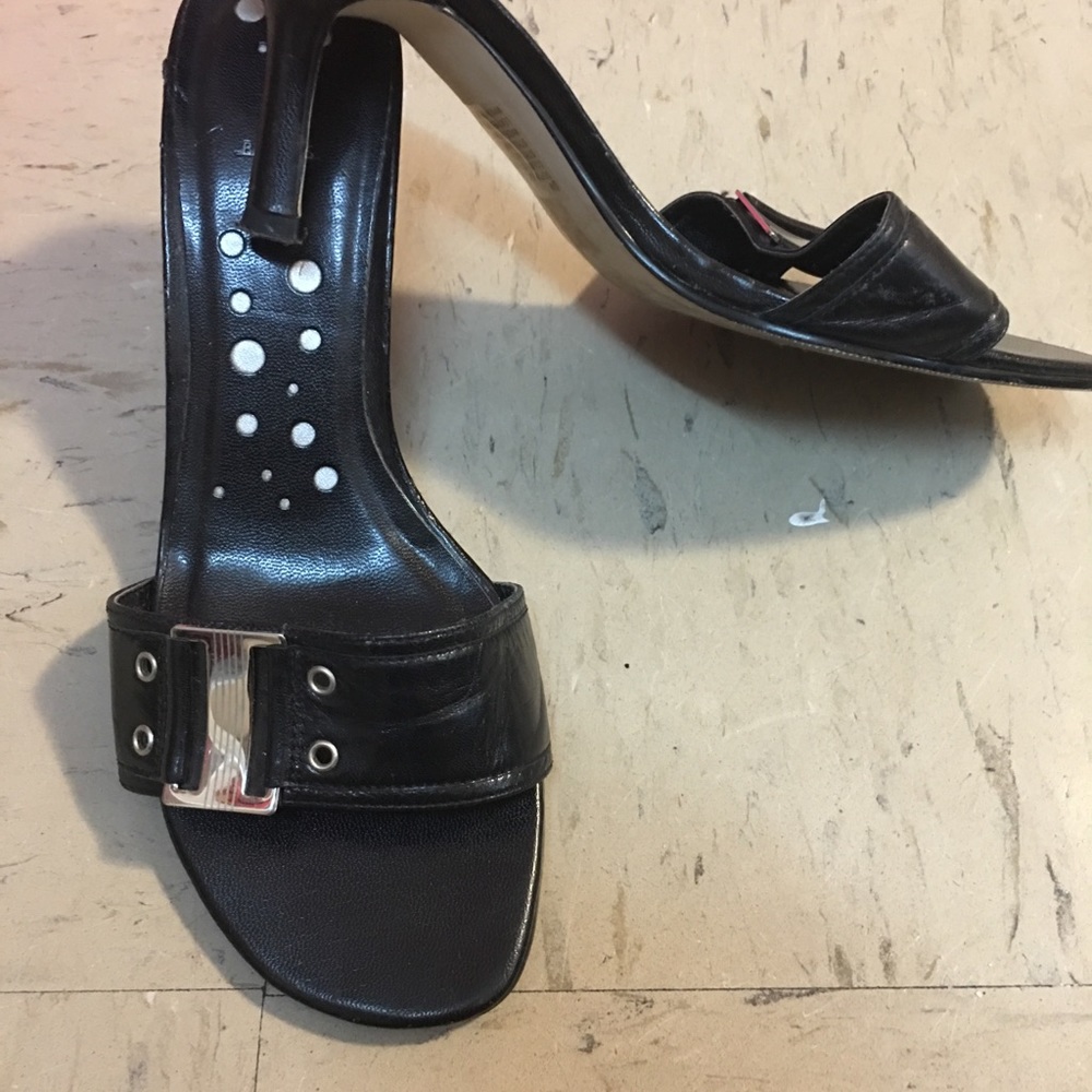 Sandal - Picture 3 of 3